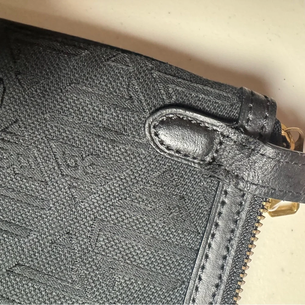 Lauren Ralph Lauren Vintage small Black Messenger Bag with Gold‎ Crossbody